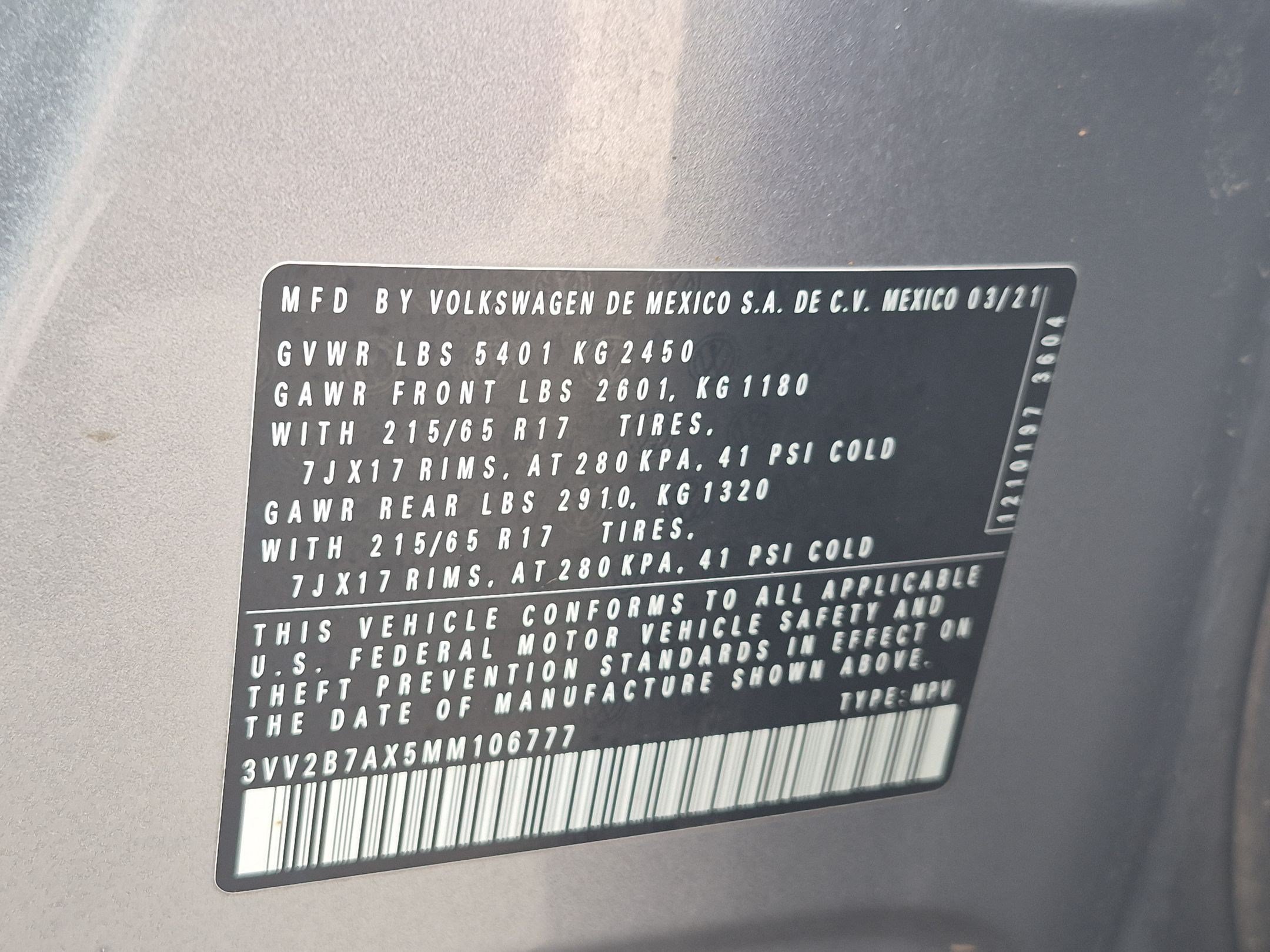 Used 2021 Volkswagen Tiguan SE AWD/4WD image 31