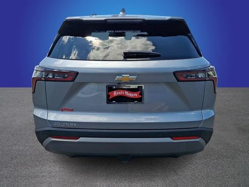 Used 2026 Chevrolet Equinox LT FWD image 5