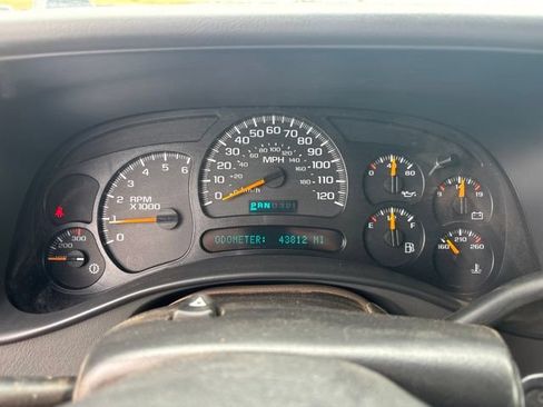 Used 2004 GMC Sierra 3500 SLE AWD/4WD image 17