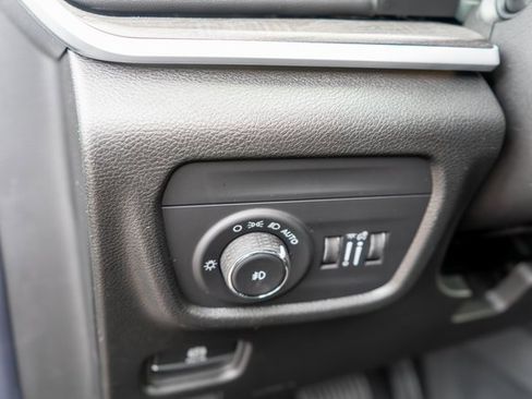 New 2025 Jeep Grand Cherokee Limited image 17