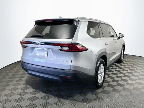Certified 2026 Toyota Grand Highlander FWD image 8