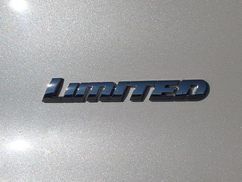 Used 2018 Toyota 4Runner Limited image 11