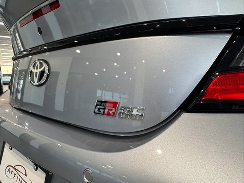 Used 2025 Toyota GR86 Premium w/ ALL Weather Mat Package (TMS) RWD image 37