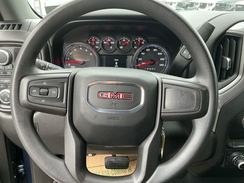Used 2021 GMC Sierra 1500 4x4 Crew Cab w/ Sierra Value Package image 16
