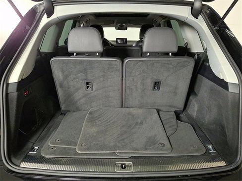 Used 2018 Audi Q7 3.0T Premium Plus image 29