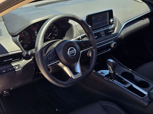 Used 2022 Nissan Altima 2.5 S FWD image 25