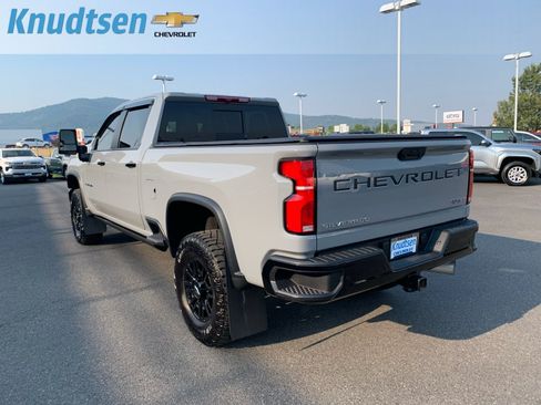 Used 2025 Chevrolet Silverado 2500 ZR2 w/ LPO, Dark Essentials Package AWD/4WD image 5