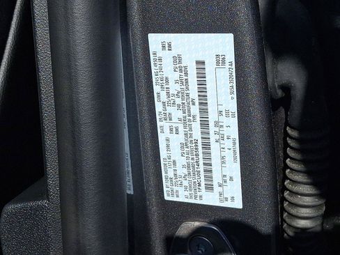 New 2024 Ford Escape SE w/ PHEV Premium Package FWD image 15
