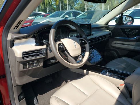 Used 2021 Lincoln Corsair Standard image 14