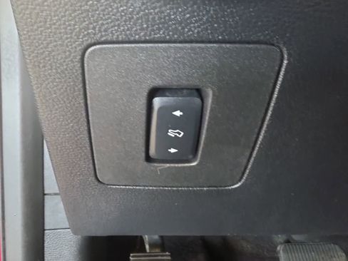 Used 2016 Ford F150 Lariat w/ Equipment Group 502A Luxury AWD/4WD image 22