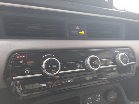 Certified 2025 Honda Pilot EX-L image 27