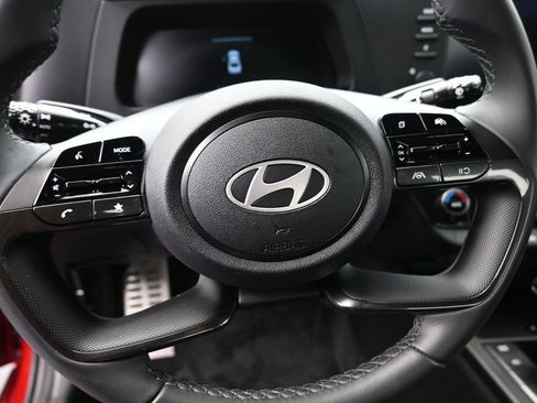 Certified 2025 Hyundai Elantra Sport image 18