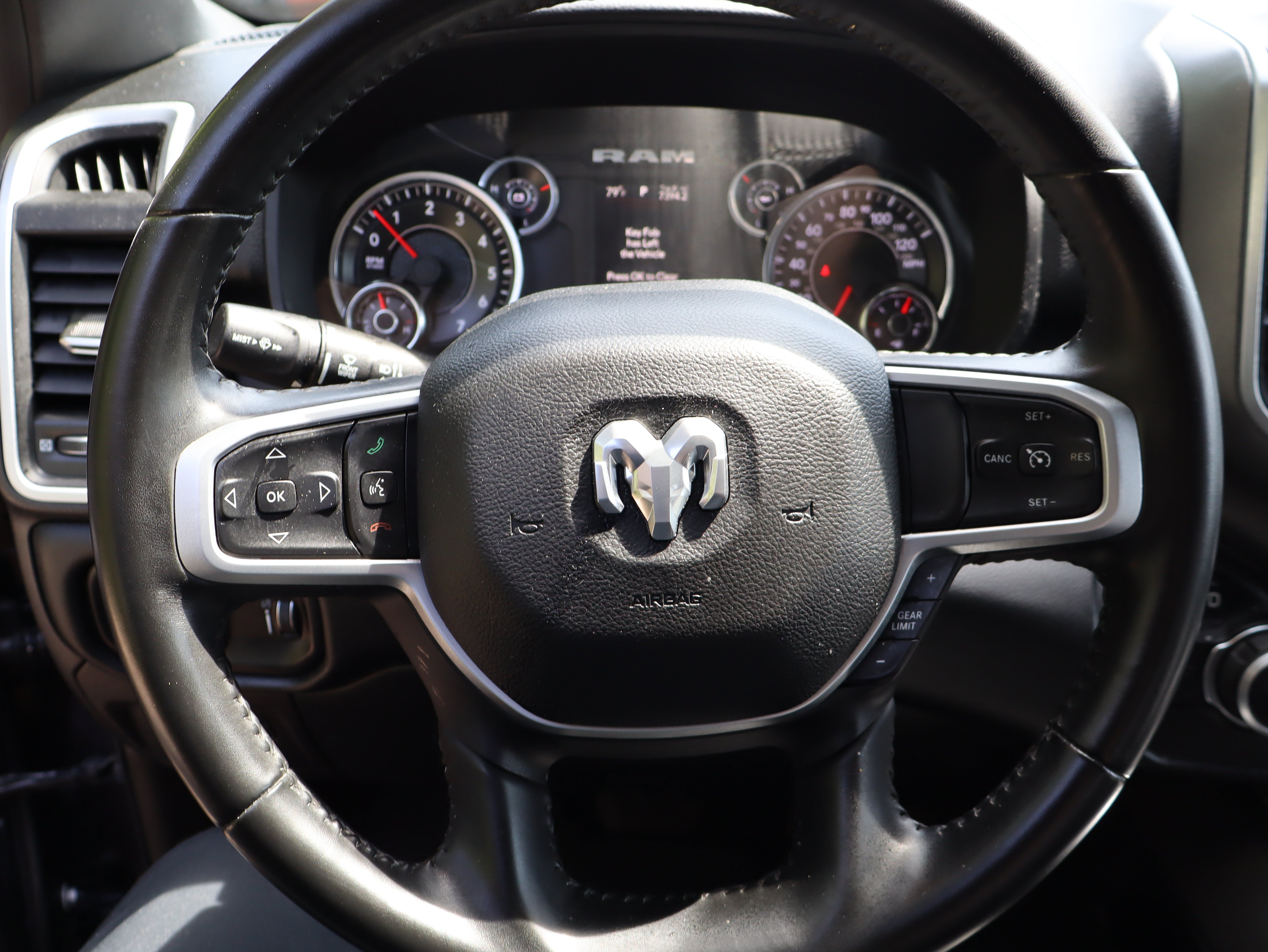 Used 2021 RAM 1500 Big Horn RWD image 32