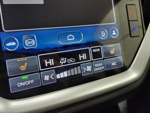 Used 2025 Subaru Ascent Premium image 32