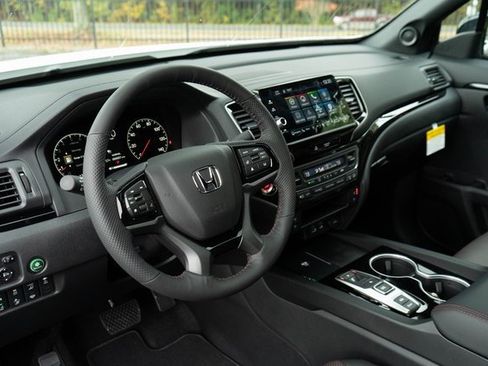 New 2026 Honda Ridgeline Black Edition image 3