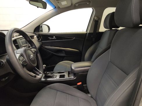 Used 2016 Kia Sorento FWD image 17