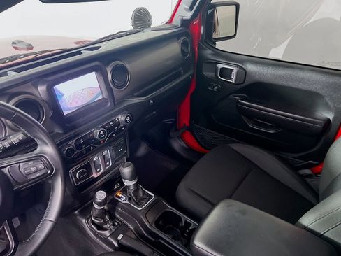 Used 2020 Jeep Wrangler Sport AWD/4WD image 21