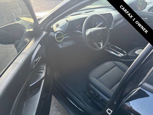 Used 2025 Chevrolet Trax ACTIV FWD image 6