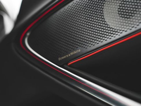 Used 2025 McLaren Artura Spider RWD image 10