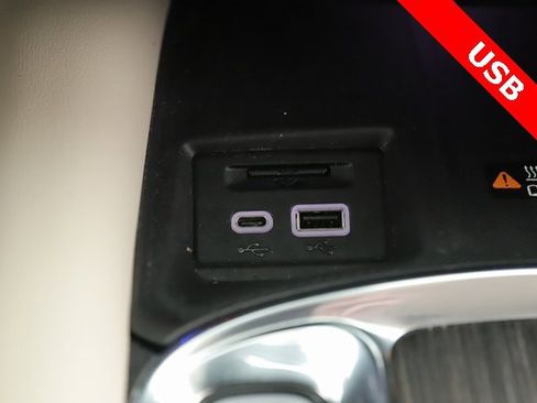 Used 2023 Buick Enclave Avenir image 26