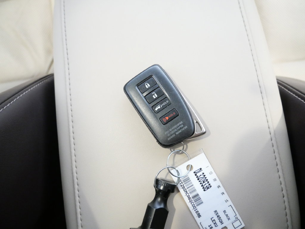 Used 2016 Lexus RX 450h AWD image 30