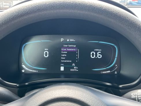 Used 2025 Kia Soul LX w/ LX Technology Package FWD image 38