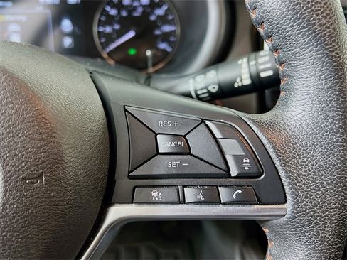 Used 2024 Nissan Kicks SR image 30