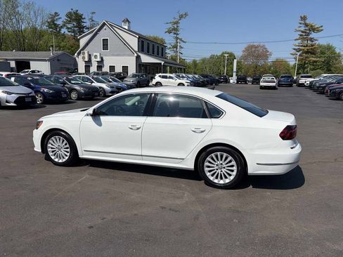 Used 2017 Volkswagen Passat 1.8T SE FWD image 10