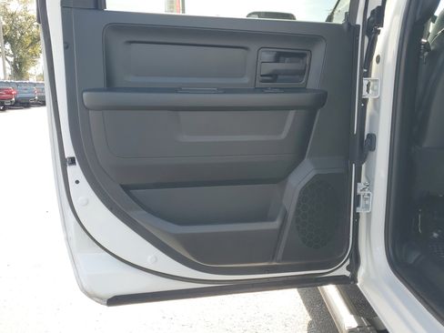 Used 2022 RAM 2500 Tradesman w/ Chrome Appearance Group image 10