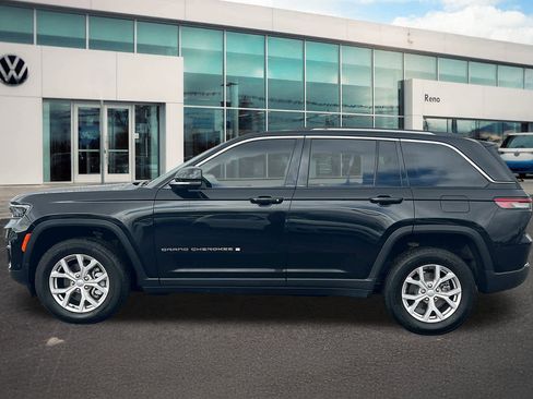 Used 2022 Jeep Grand Cherokee Limited w/ Luxury Tech Group II image 8