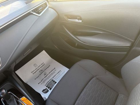 Used 2022 Toyota Corolla SE image 15