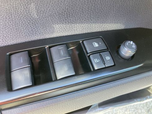 Certified 2026 Toyota Camry SE image 15