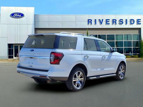 Used 2024 Ford Expedition Limited image 6