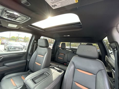 Used 2022 GMC Sierra 1500 AT4 w/ Sierra Safety Plus Package image 20