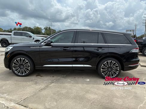 Used 2023 Lincoln Aviator Black Label w/ Dynamic Handling Package AWD/4WD image 8