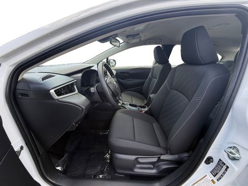Used 2026 Toyota Corolla LE FWD image 9