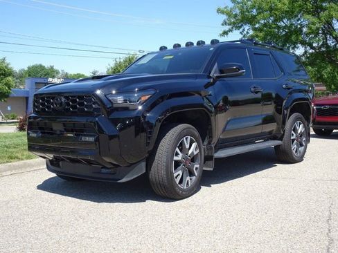 Used 2025 Toyota 4Runner TRD Sport AWD/4WD image 6