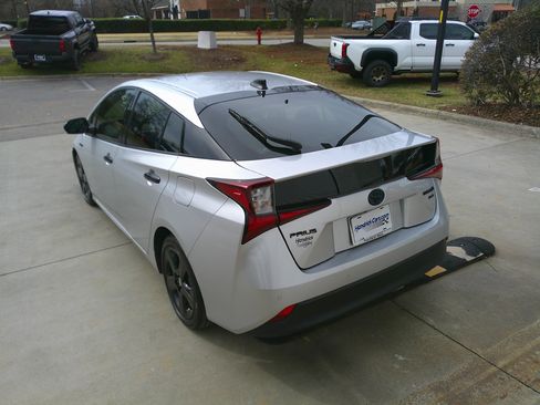 Used 2022 Toyota Prius image 10