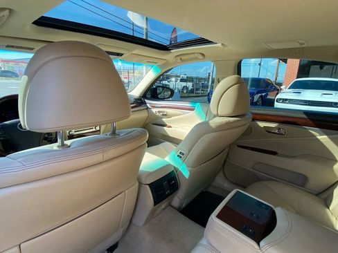 Used 2014 Lexus LS 460 AWD image 16