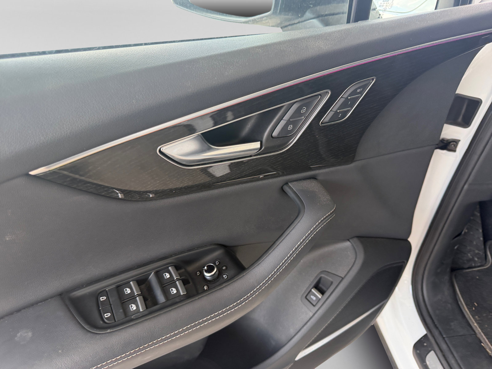 Used 2025 Audi Q7 3.0T Prestige AWD/4WD image 11