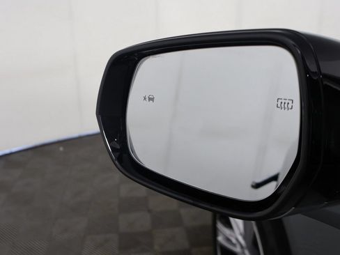 Used 2024 Cadillac Lyriq Tech RWD image 36