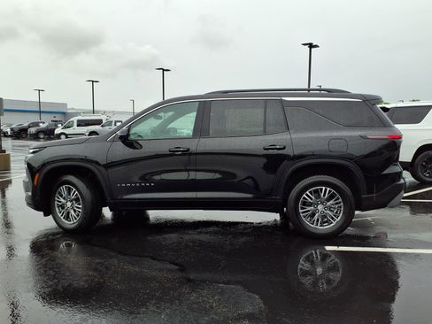 Used 2024 Chevrolet Traverse LT FWD image 25