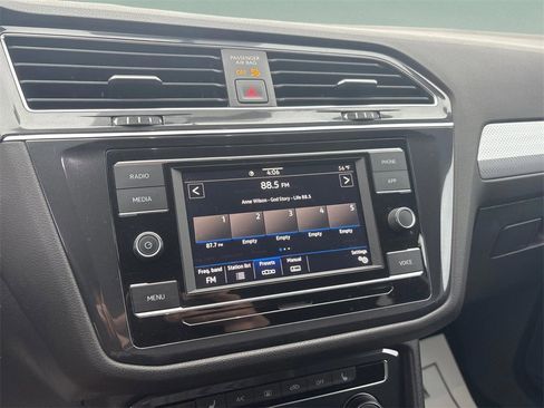 Used 2022 Volkswagen Tiguan S image 21