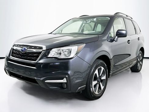 Used 2017 Subaru Forester 2.5i Premium AWD/4WD image 1