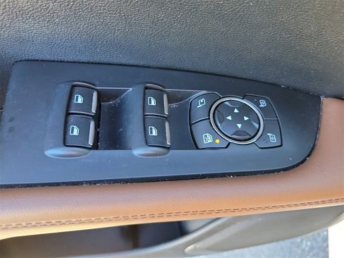 Used 2022 Lincoln Nautilus Reserve image 22