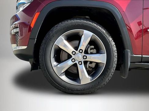 Used 2021 Jeep Grand Cherokee L Limited AWD/4WD image 35