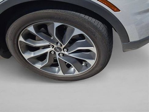 Used 2022 Lincoln Nautilus Reserve AWD/4WD image 7