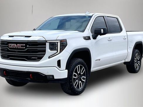 Used 2023 GMC Sierra 1500 AT4 w/ AT4 Preferred Package AWD/4WD image 2