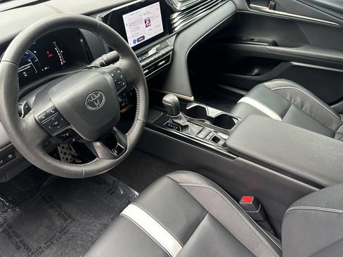 Certified 2025 Toyota Camry SE w/ Convenience Package FWD image 11