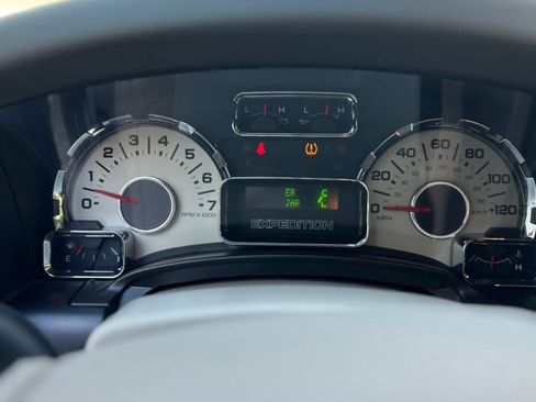 Used 2011 Ford Expedition EL Limited image 6